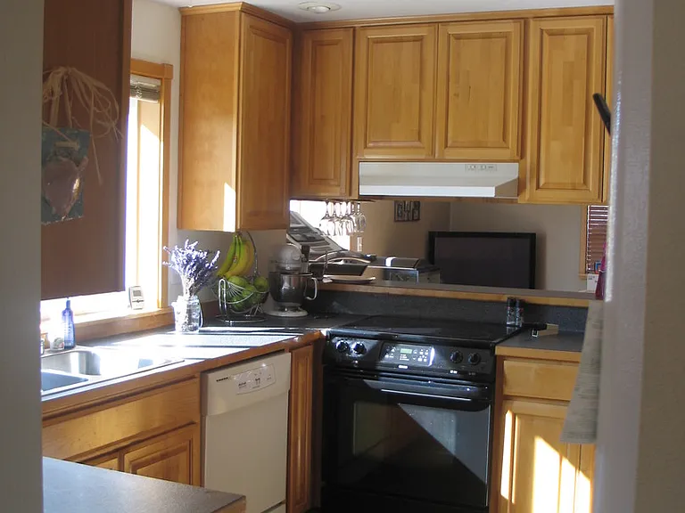 2937 NE Spartan Ct — Photo 9