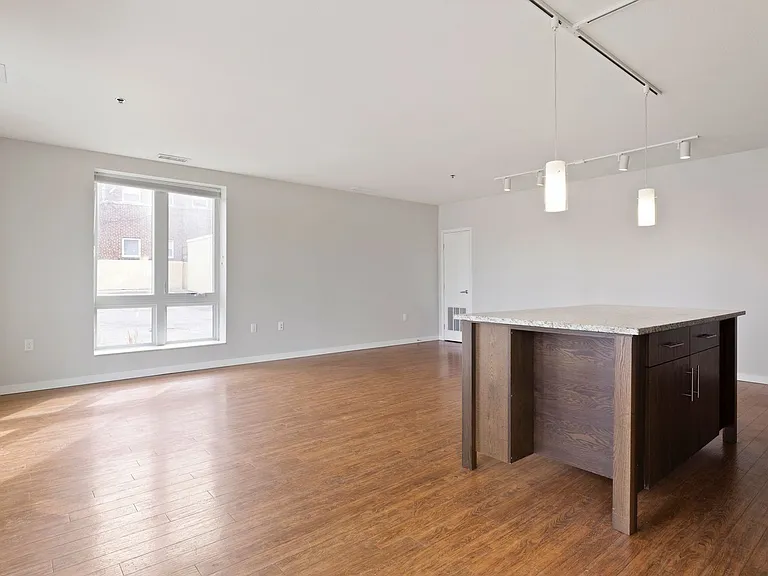 East River Apartments — Photo 19