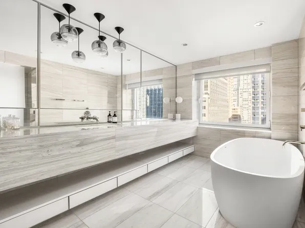 135 West 52nd Street image 15 of 23