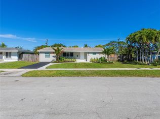 10061 SW 158th Ter, Miami, FL 33157