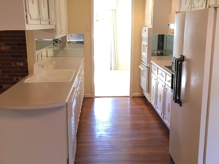 445 Shoshone Dr — Photo 6
