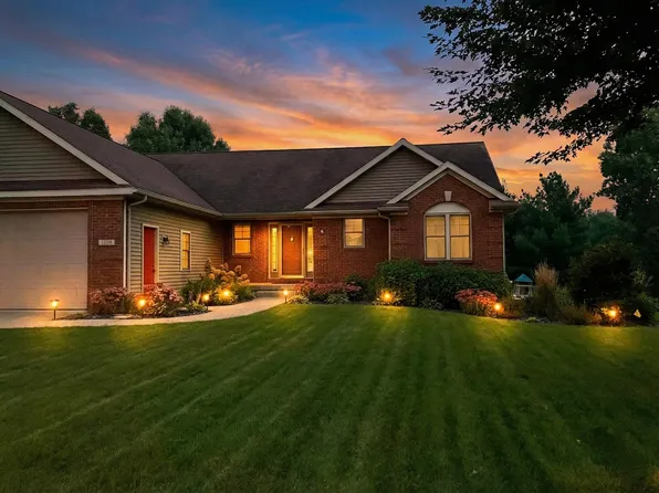 1050 N Meadow Dr SW, Byron Center, MI 49315