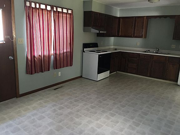 2nd image of 2352 Marshall Ave