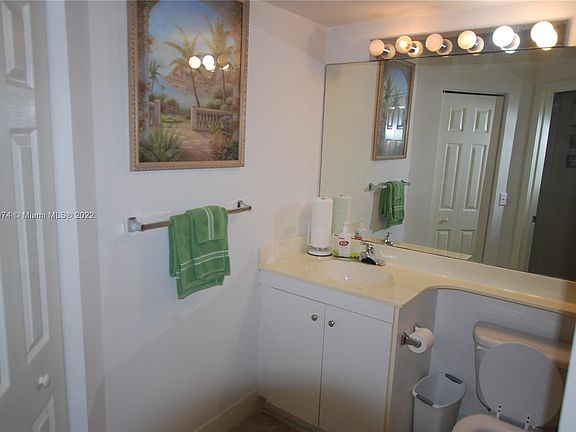 5th image of 2222 Tuscany Way #2222