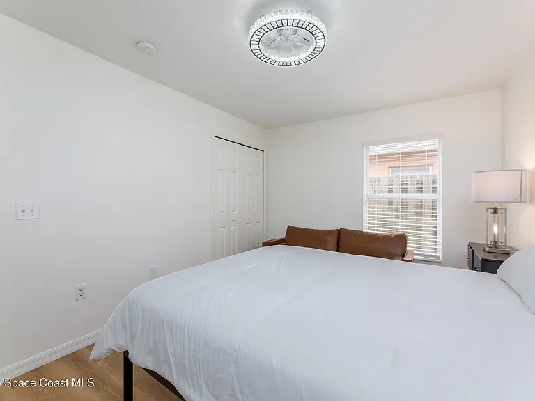 4540 Bellaluna Dr — Photo 29