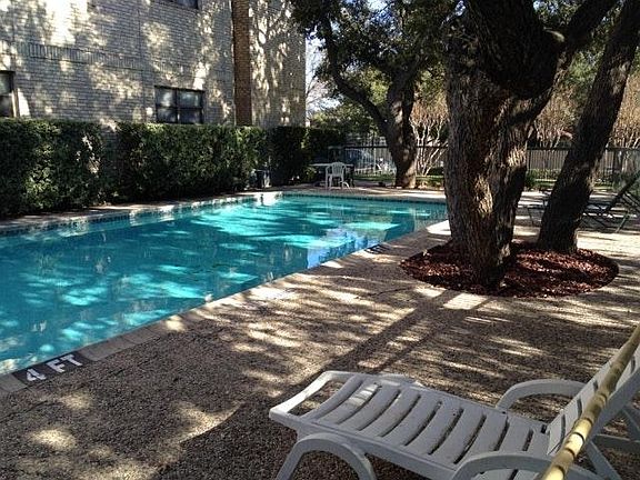3rd image of 11843 Braesview APT 2412