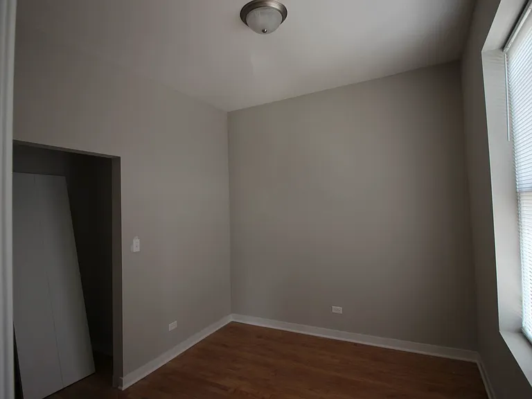 4208 N Milwaukee Ave #2F — Photo 3