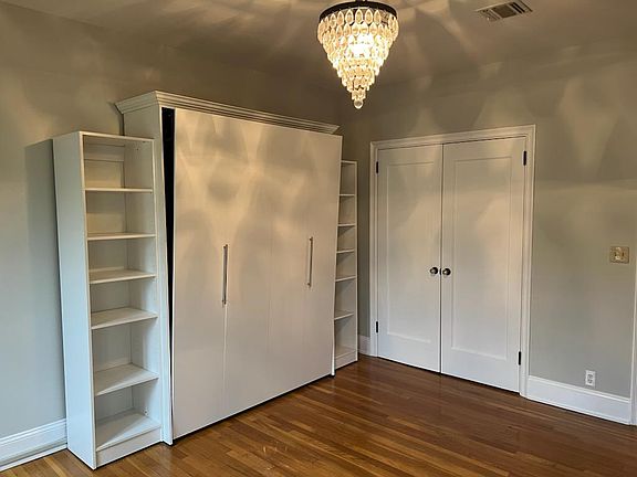 4th image of 1700 Webb St APT 2G