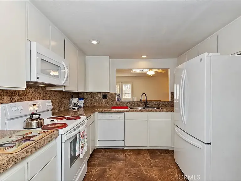4 San Sebastian Dr — Photo 68