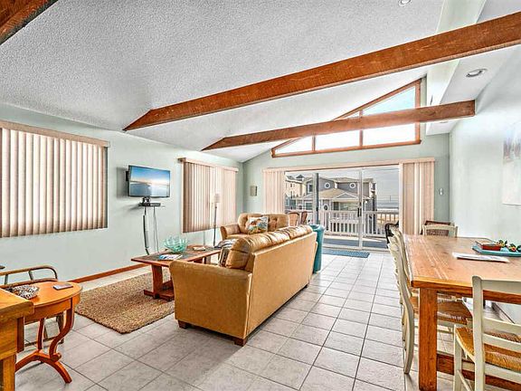 3rd image of 7610 Pleasure Ave #A