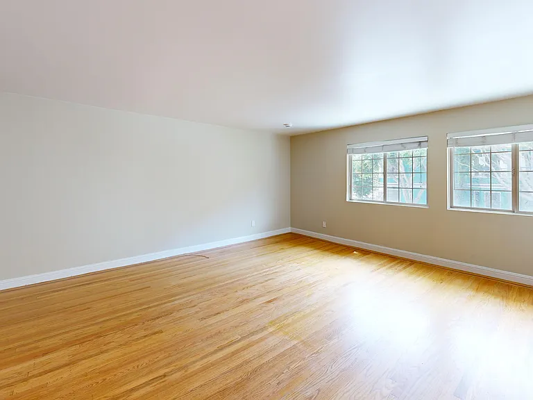 600 Oak Street — Photo 15