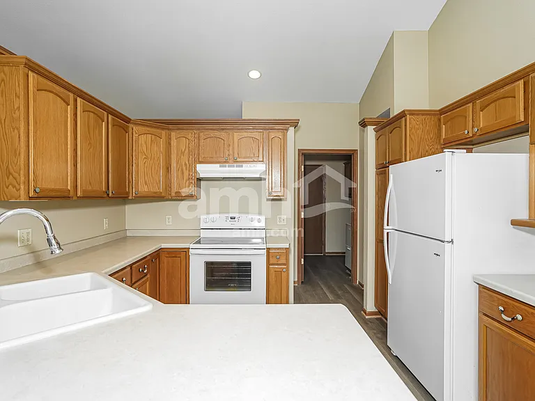 338 Ponderosa Dr — Photo 5