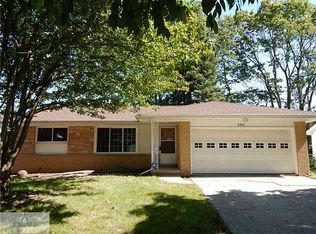 2410 Leon Ave, Lansing, MI 48906
