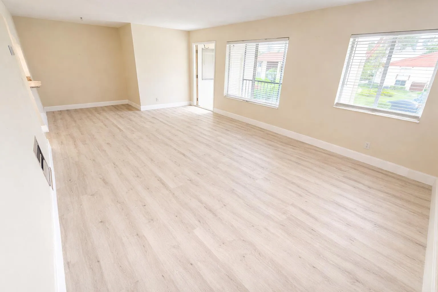 2 bed, 2.0 bath, 1115 sqft, $1,800 — Photo 2