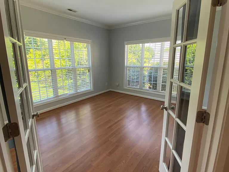 10102 Glenburn Ln — Photo 13