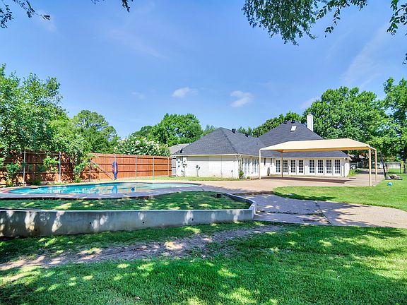 3rd image of 2100 Brentgate Dr