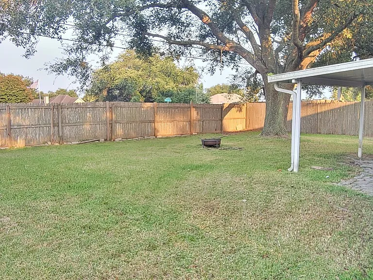 335 Hickory Hollow Dr N — Photo 14