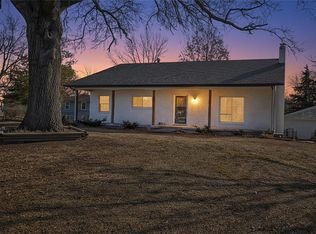 9901 Countryside Rd, Lenexa, KS 66215