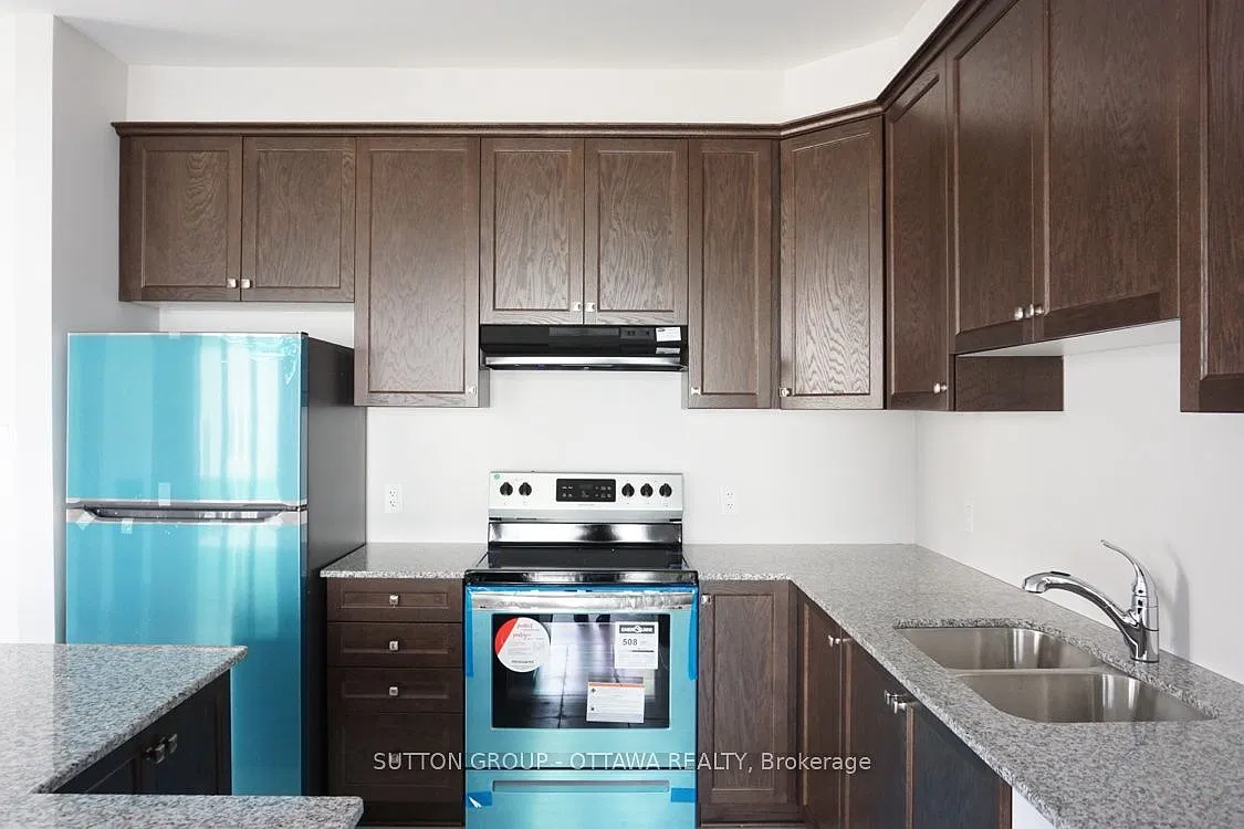 3 bed, $2,600 — Photo 3