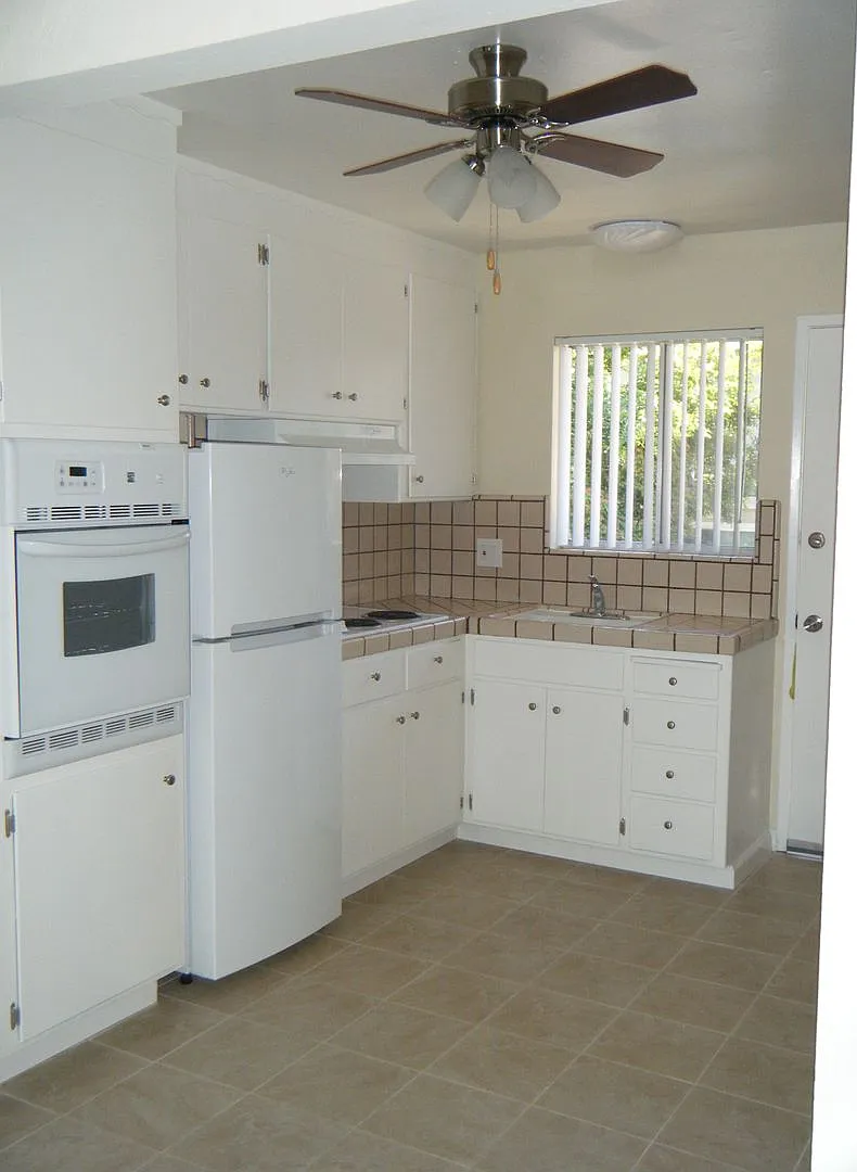 040 - Mariposa Apts — Photo 2