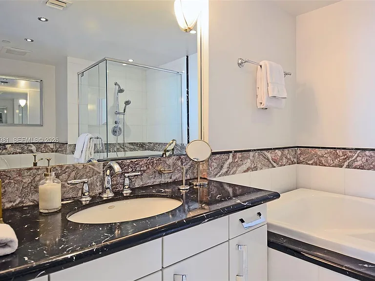 540 West Ave #2114 — Photo 16