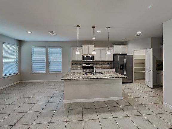 5th image of 9444 Smiths Park Ln