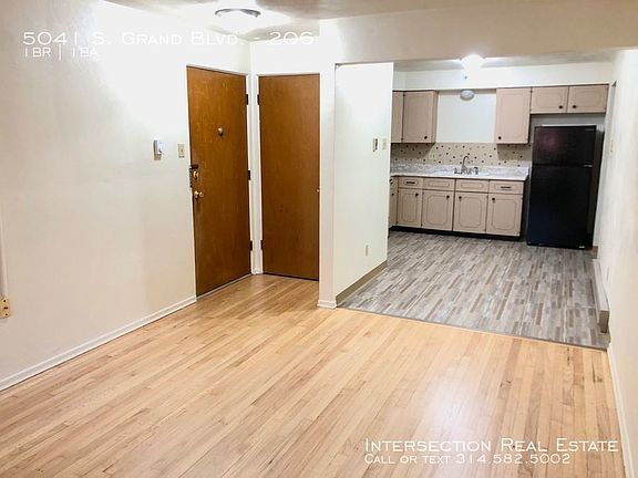 3rd image of 5041 S Grand Blvd APT 206