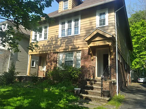 2101 Stillman Rd Photo 1