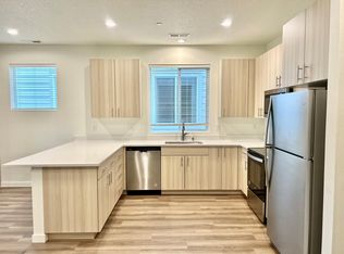 8991 N Dogwood St #3B-2BA-1465SQFT, Camas, WA 98607