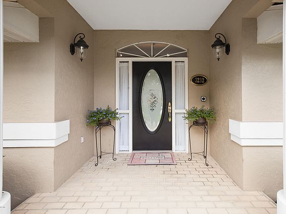 4th image of 3232 SE 26th Ct