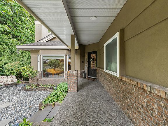 3rd image of 2264 Sorrento Dr
