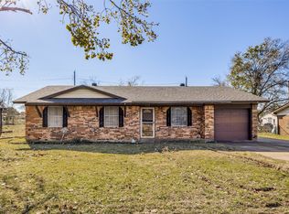 113 E Oak St, Gunter, TX 75058