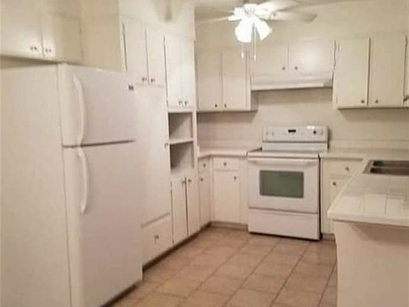 3rd image of 1107 Saint Maurice Ln