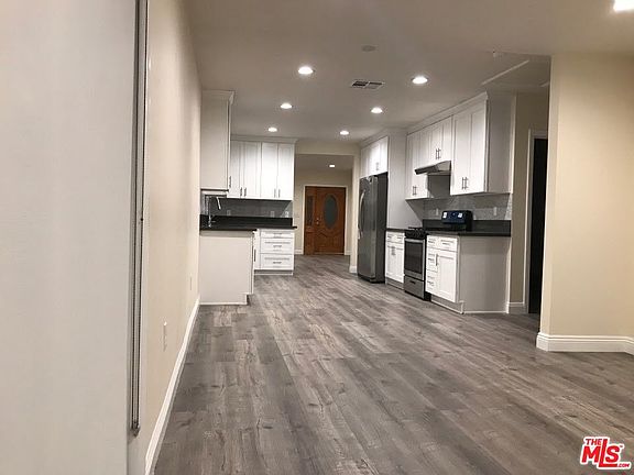 3rd image of 3621 Boyce Ave