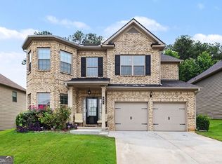 605 Stream Ct, Fairburn, GA 30213