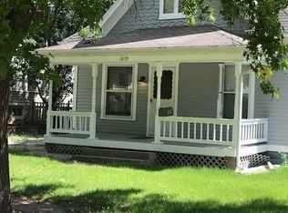 1819 SW 2nd St, Topeka, KS 66606