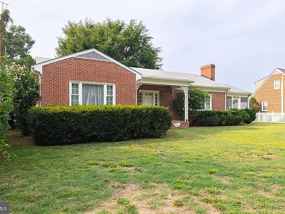 2nd image of 16023 Colonial Rd