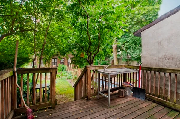 Sold by Living New York | media 24