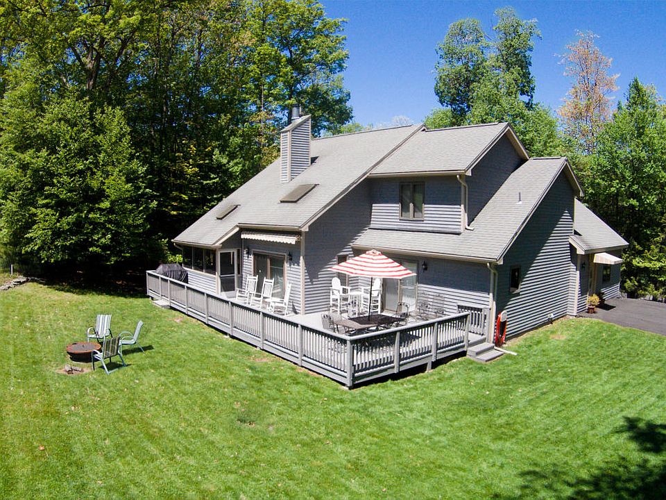 1st image of 137 N Evergreen Dr