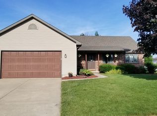 3121 Burge Dr, Crown Point, IN 46307