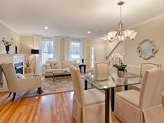 4th image of 13 Middlewood Dr #13
