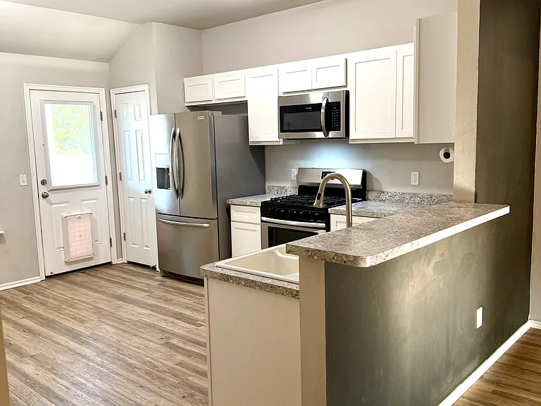 13220 Beekman Dr — Photo 11