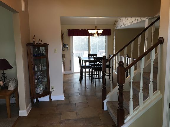 3rd image of 8721 Primrose Dr