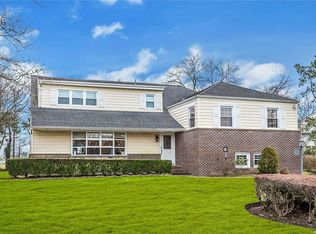 417 Pepperidge Rd, Hewlett, NY 11557