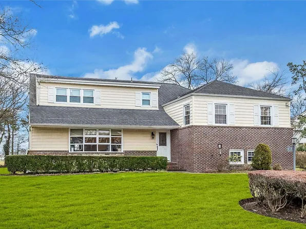 417 Pepperidge Road, Hewlett, NY 11557