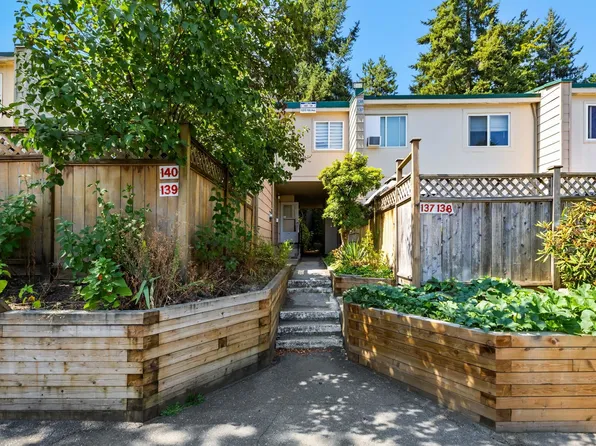 15215 105th Ave #139, Surrey, BC V3R 1R9