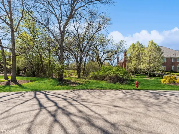 74 Hillburn Ln, North Barrington, IL 60010