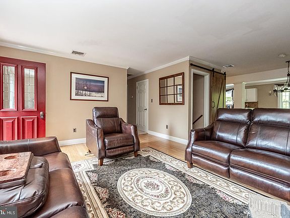 4th image of 132 Nevins Way