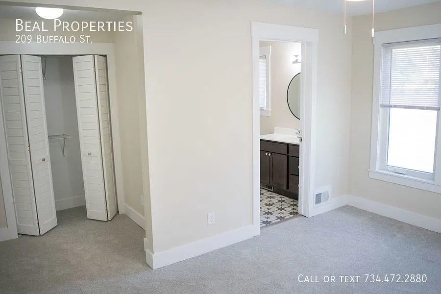 4 bed, 2.5 bath, 1995 sqft, $2,850 — Photo 2