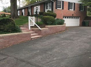 601 Valley Vw, Morgantown, WV 26505